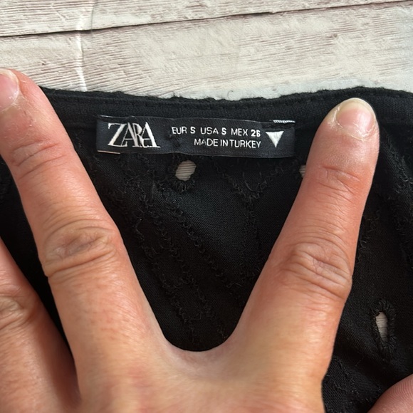 Zara Black Eyelet Lace Button Front V Neck Puff Sleeve Mini Dress - Picture 8 of 9